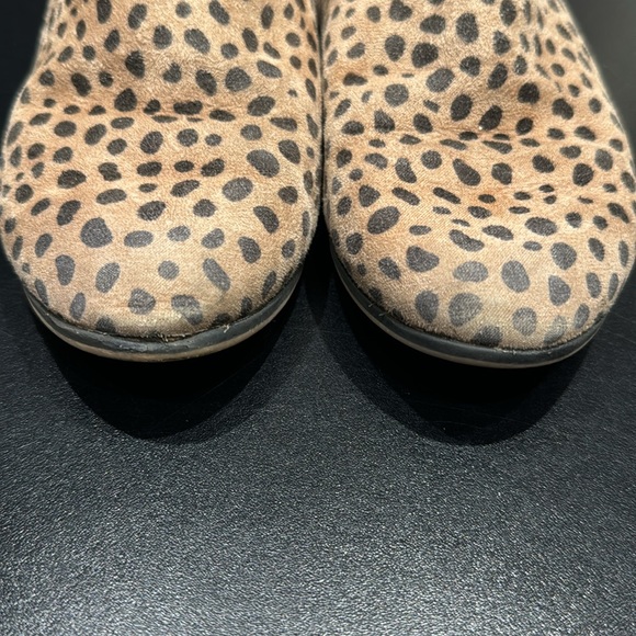 Girls size 2 Cat & Jack Spotted Boots - Picture 5 of 5